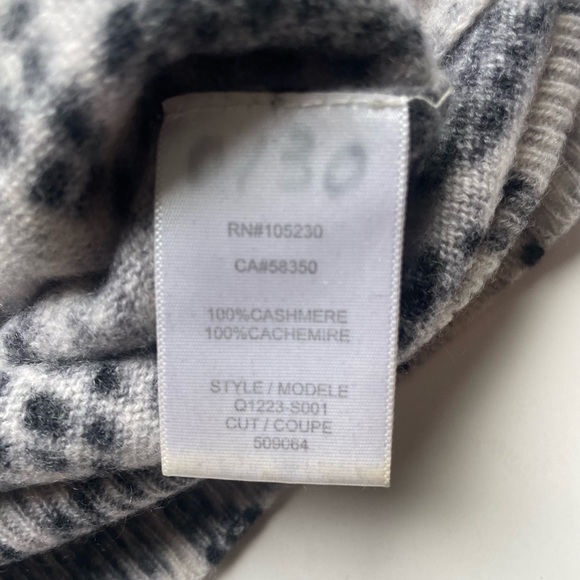 Equipment 100% Cashmere Snakeskin Print Sweater – Size Small - Picture 5 of 9